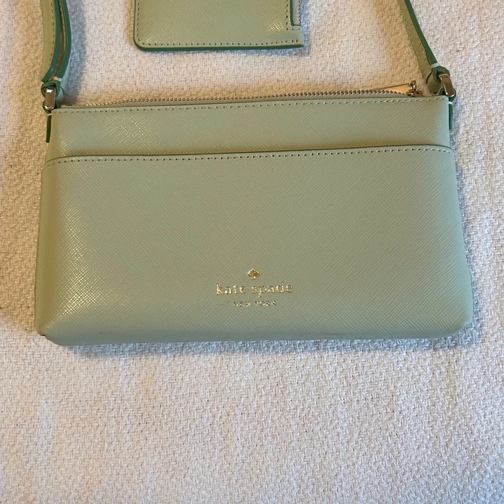 Kate Spade Mint Green Crossbody Bag with Matching Pouch - Picture 3 of 6
